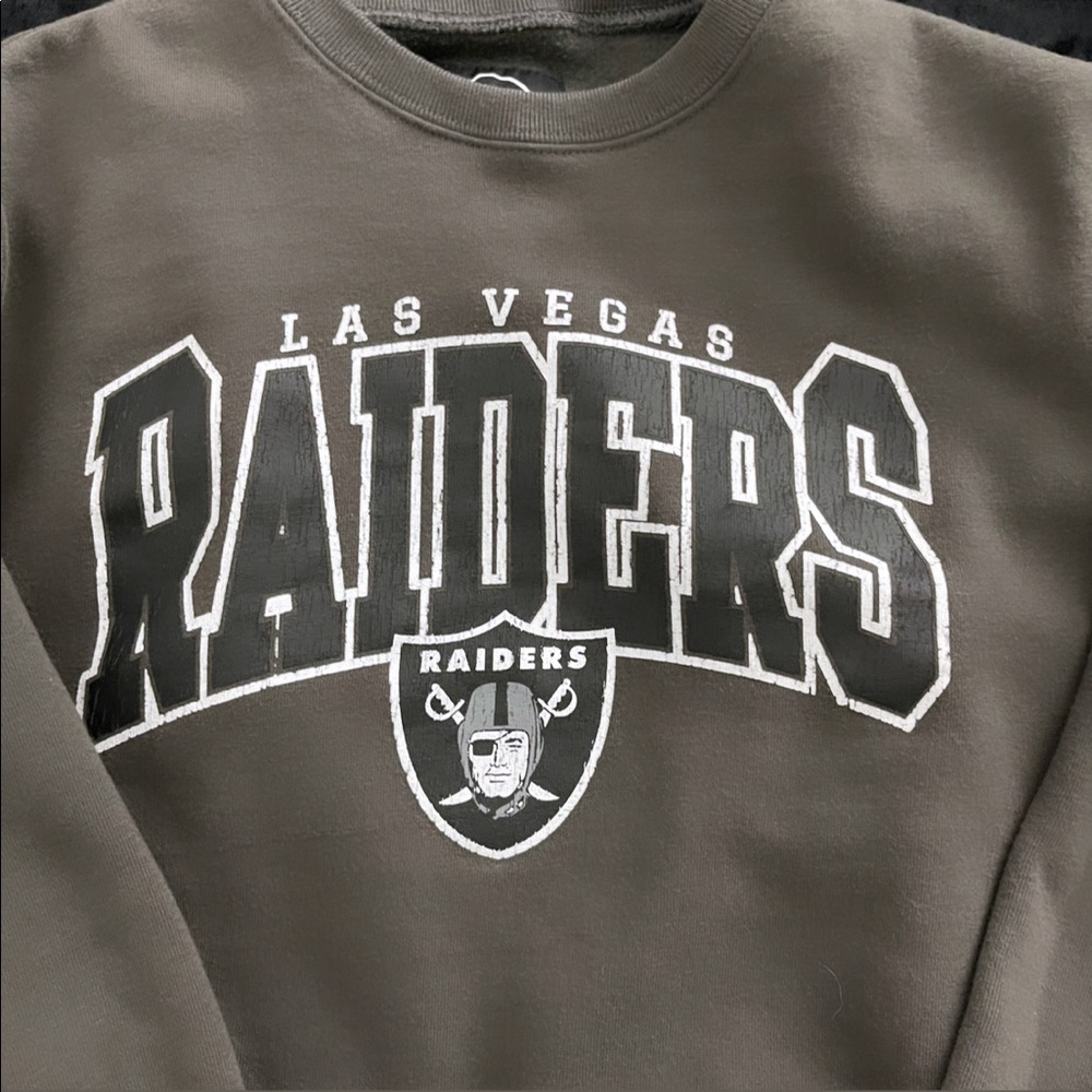 raider's crewneck